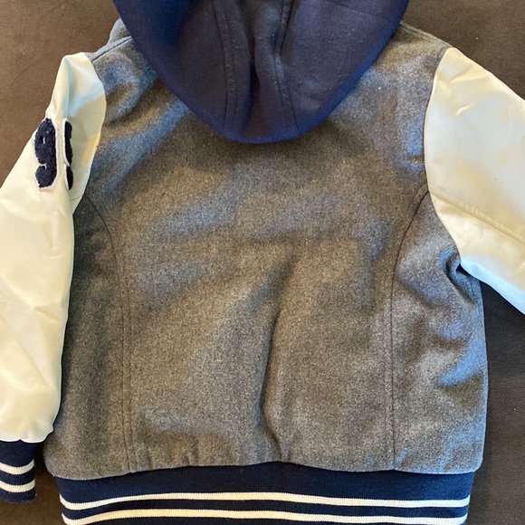 Cold weather OshKosh jacket - Picture 5 of 5